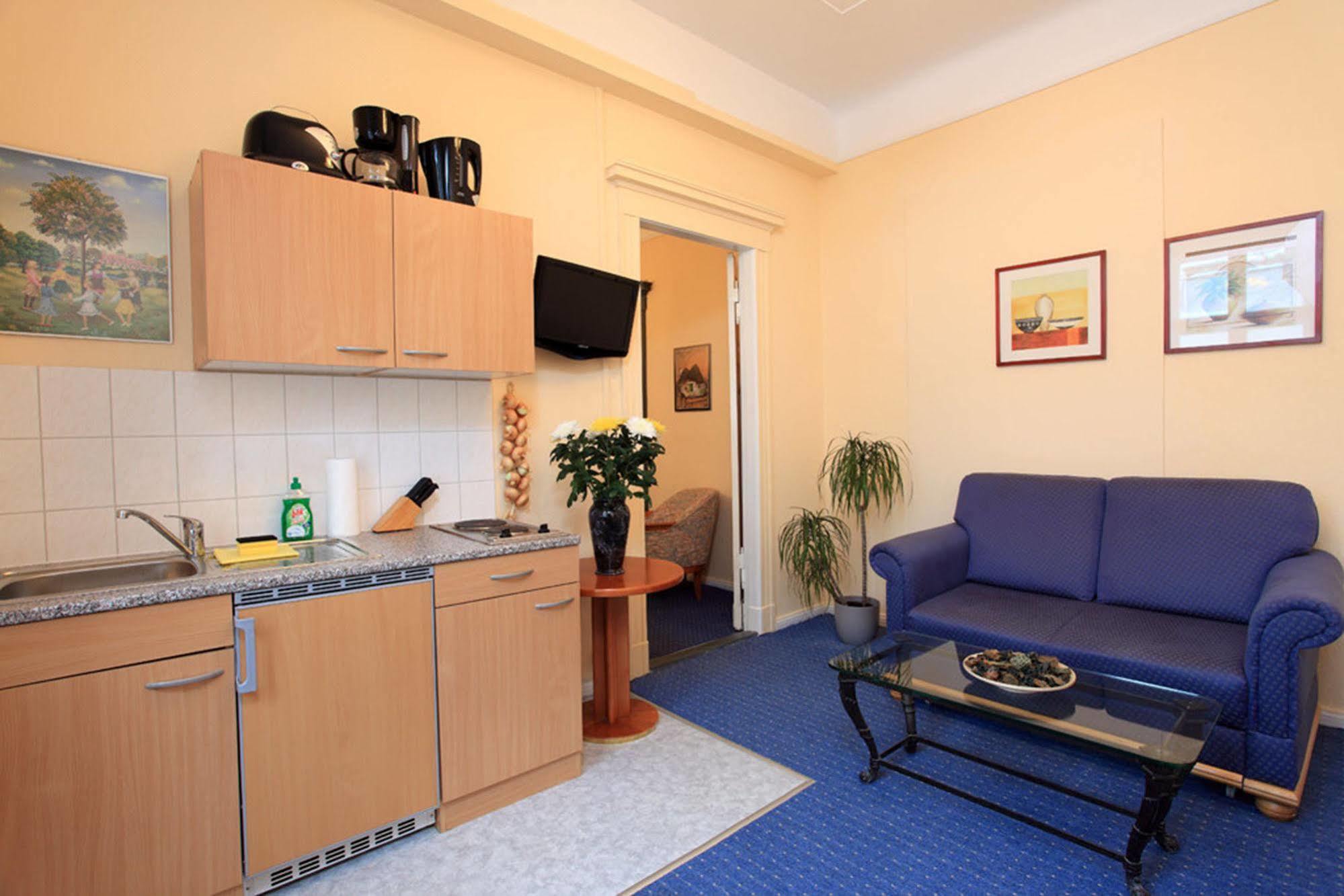 Hotel Central Inn Am Hauptbahnhof Pension Berlin Kültér fotó